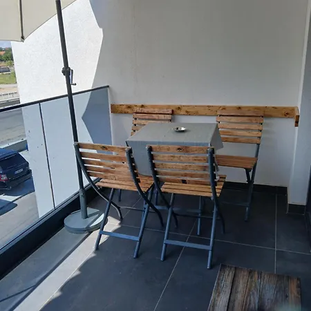 Apartament Delymar *